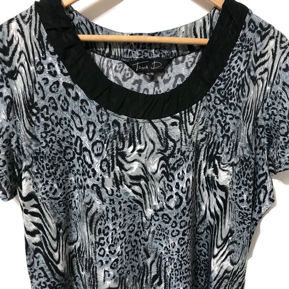 Black and Gray Animal Print Blouse | Size XL - Picture 4 of 12